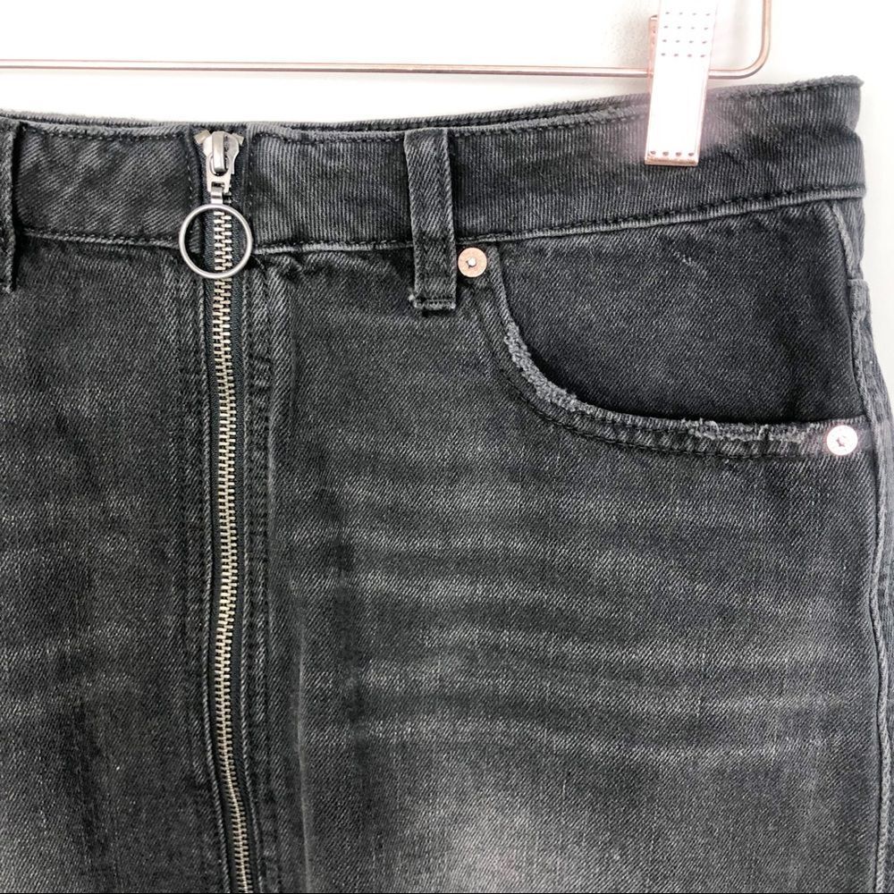 FREE PEOPLE | WE THE FREE Zip Front Denim Jean Mini Skirt Black Gray Women’s 28 - Picture 6 of 10